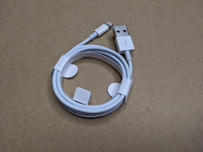 外貿適用蘋果手機充電線數據線 1米2米粗芯過2A 手機數據線選購指南